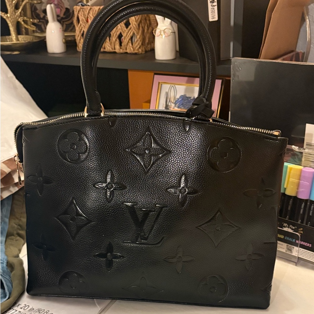 New black embossed leather tote